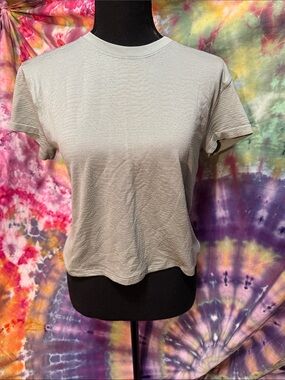 LULULEMON TEXTURED SAGE ATHLETIC SHORT SLEEVE SHIRT🖤